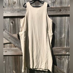 Giorgio Sant Angelo Sleeveless Cream Dress with Pockets
Linen cotton - Size 20
